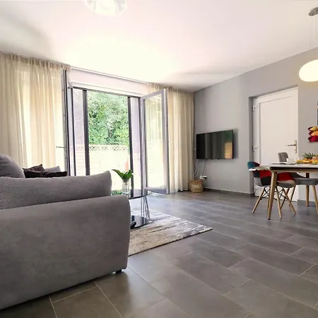 Papillon I Dolce * Tar-Vabriga