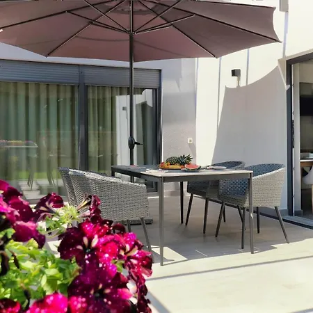 Papillon I Dolce * Tar-Vabriga